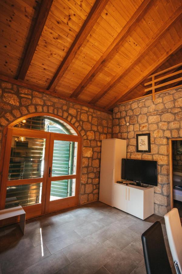 River huts Zrmanja Obrovac Exterior foto