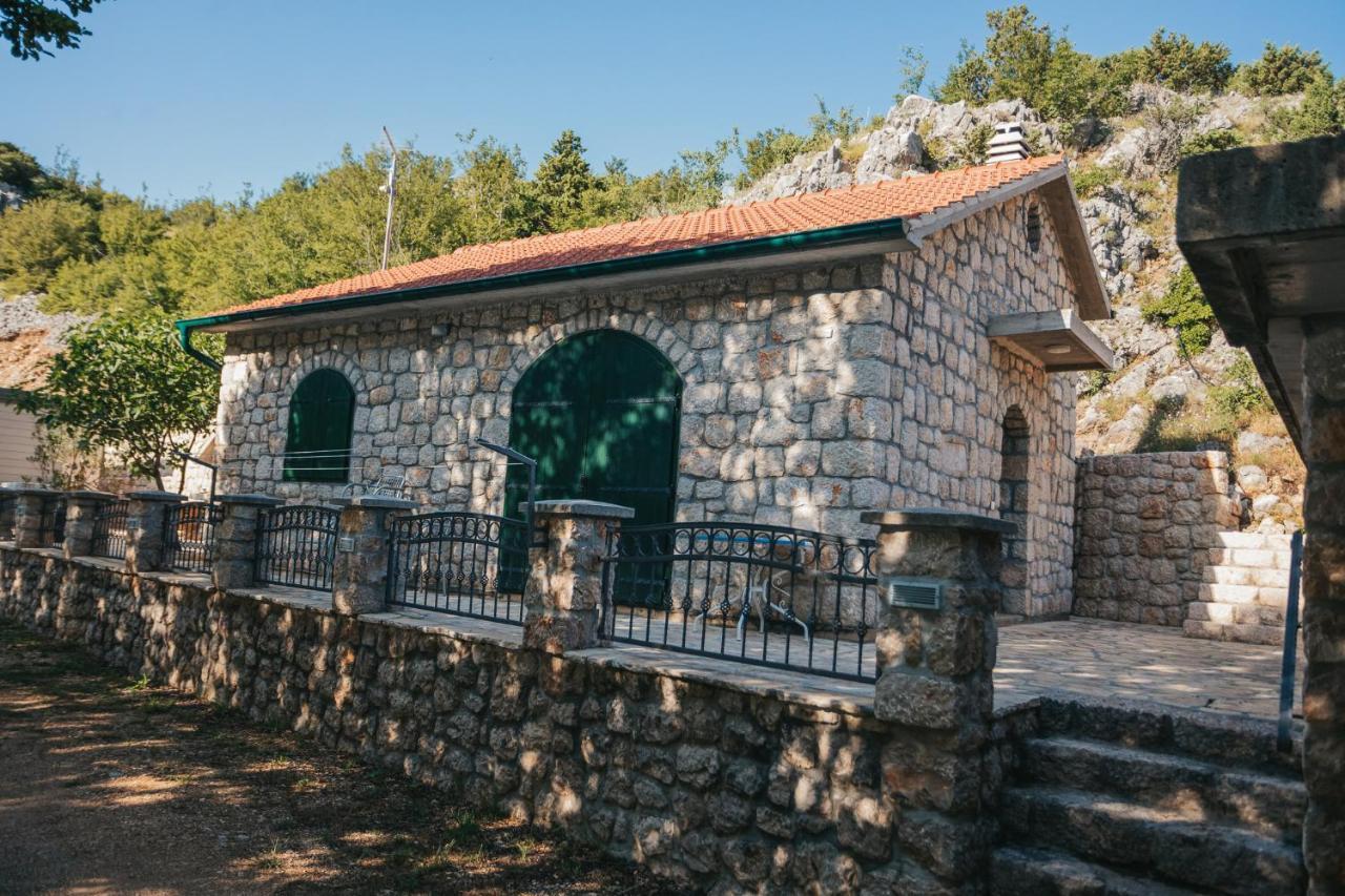 River huts Zrmanja Obrovac Exterior foto